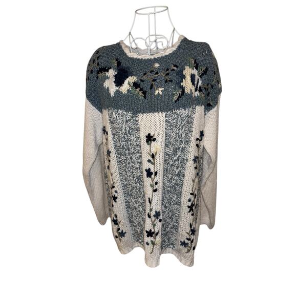Vintage 90s Shenanigans Hand Knit Floral Front Sweater Womens Size: Small - Picture 3 of 7